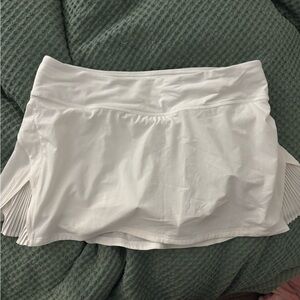 Lululemon white pleated tennis skirt